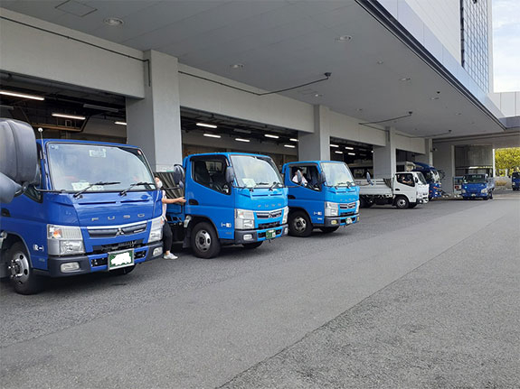 写真：07 配送（トラックゲート）